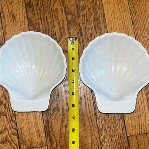 Set of 2 vintage McCoy seashell clam dishes planters in light blue